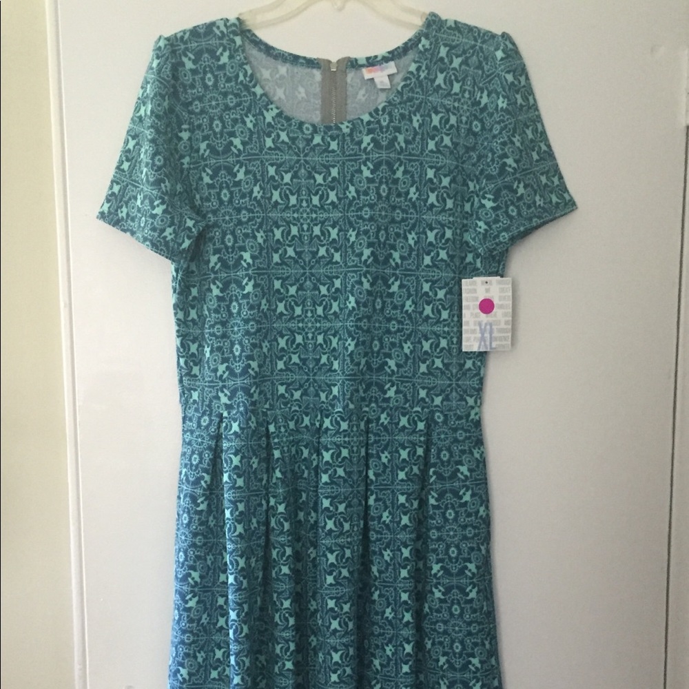 NWT LuLaRoe Amelia dress in blues